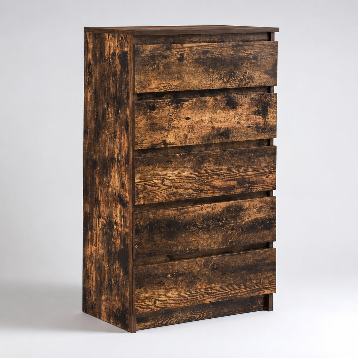 Commode en bois 5 tiroirs finition chêne fumé au design moderne avec poignées intégrées.