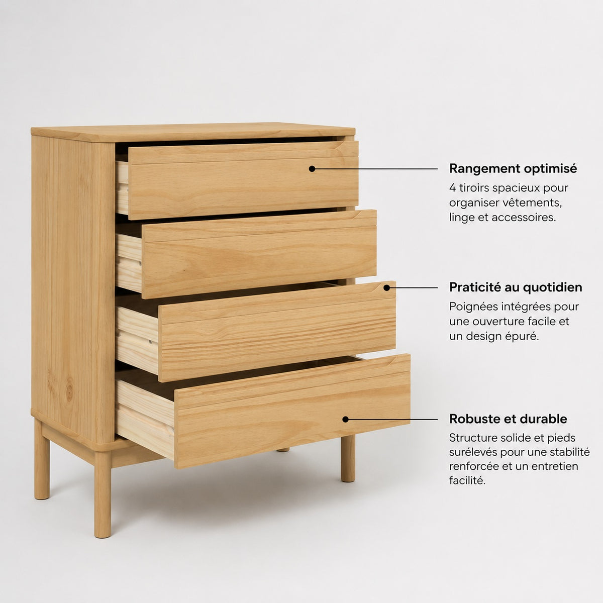 Commode 4 tiroirs en bois Maren ouverte, avec rangements spacieux, poignées intégrées et pieds hauts.