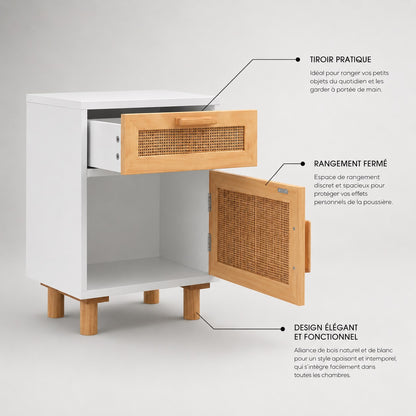 Table de chevet blanche avec cannage dotée d'un tiroir pratique et d'un rangement fermé spacieux.