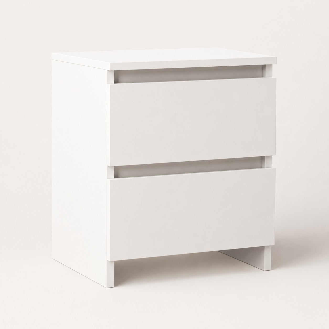Table de nuit blanche avec deux tiroirs, idéale comme table de chevet blanche au design moderne.