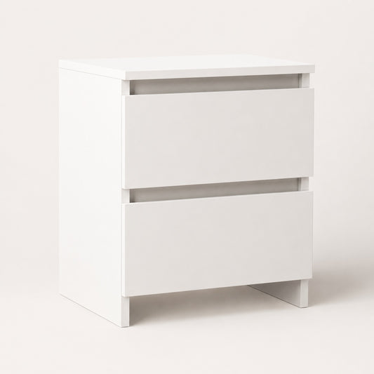 Table de nuit blanche avec deux tiroirs, idéale comme table de chevet blanche au design moderne.