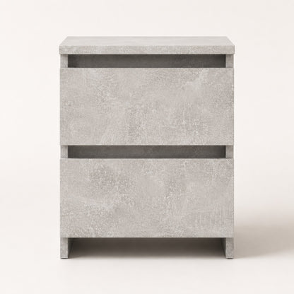Table de nuit finition béton, inspirée d'une table de chevet blanche moderne avec deux tiroirs pratiques.