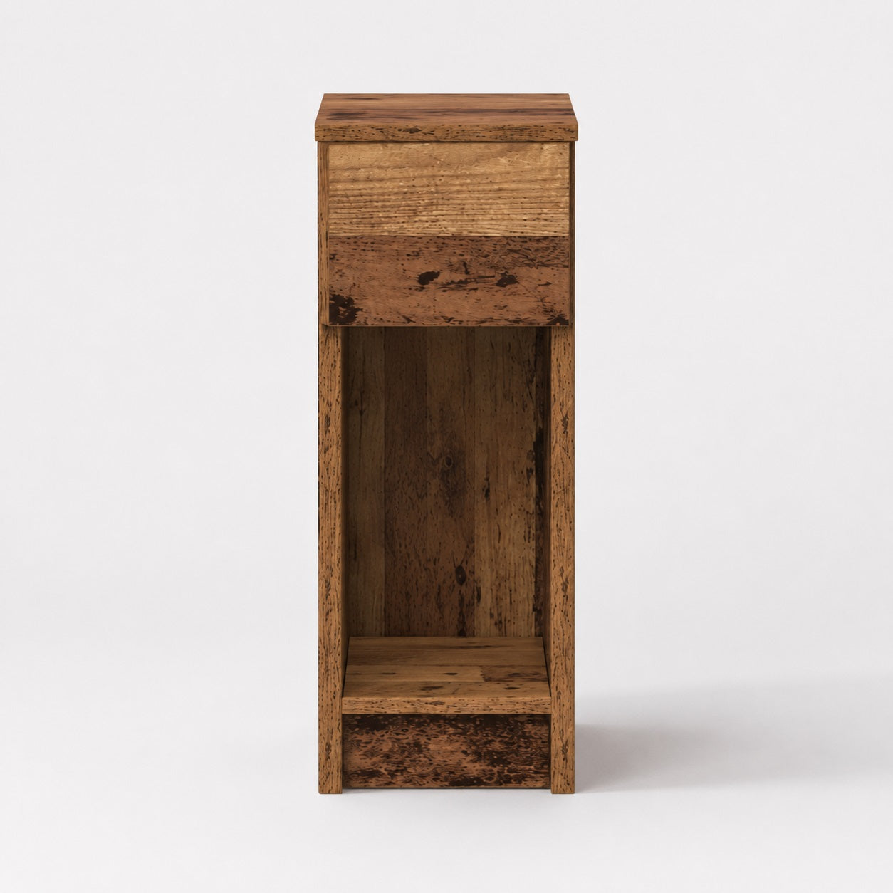 Vue de face d'une table de chevet en bois haute finition vieux bois avec rangement ouvert et tiroir intégré.