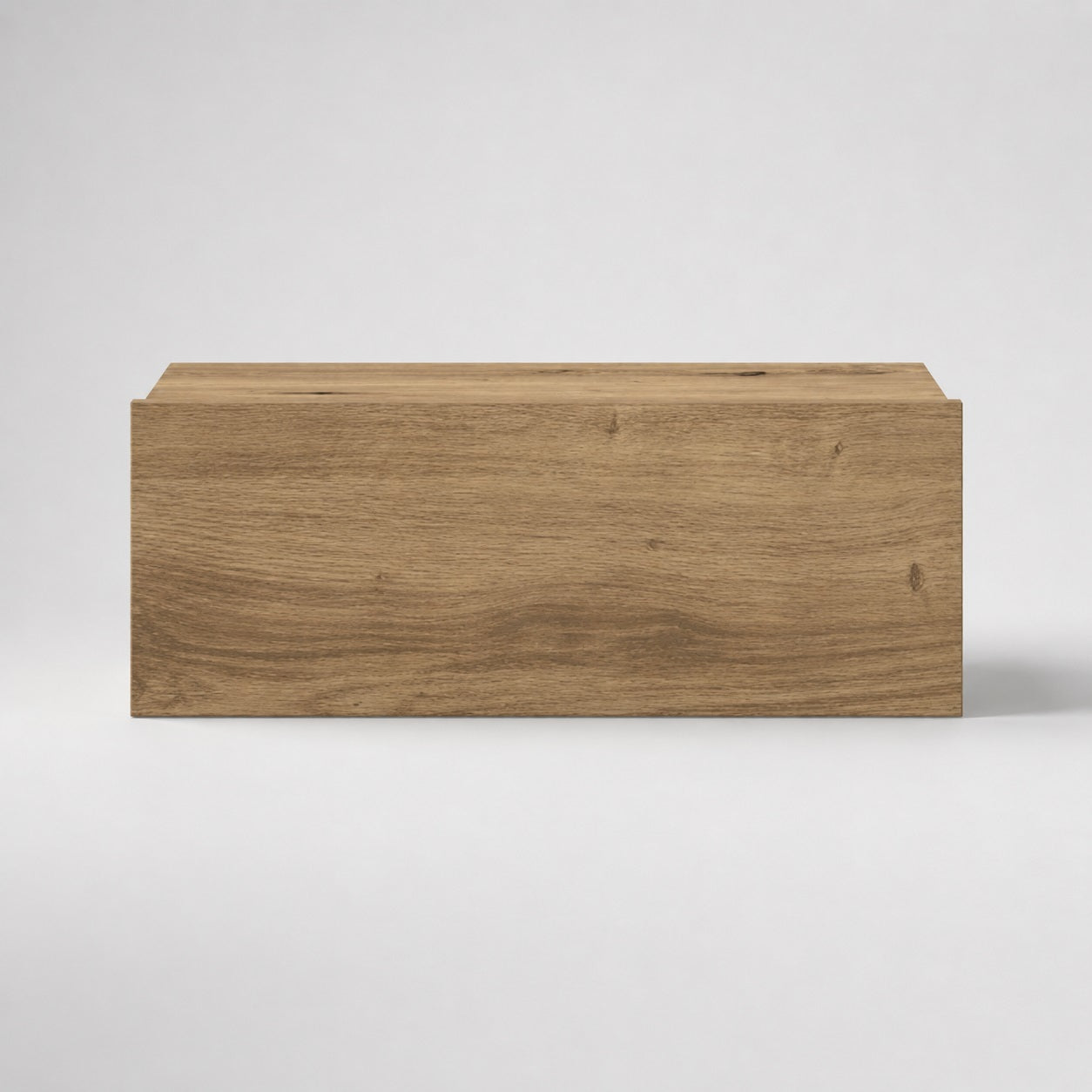 Vue de face d'une table de chevet suspendue en bois finition chêne artisanal au design minimaliste.