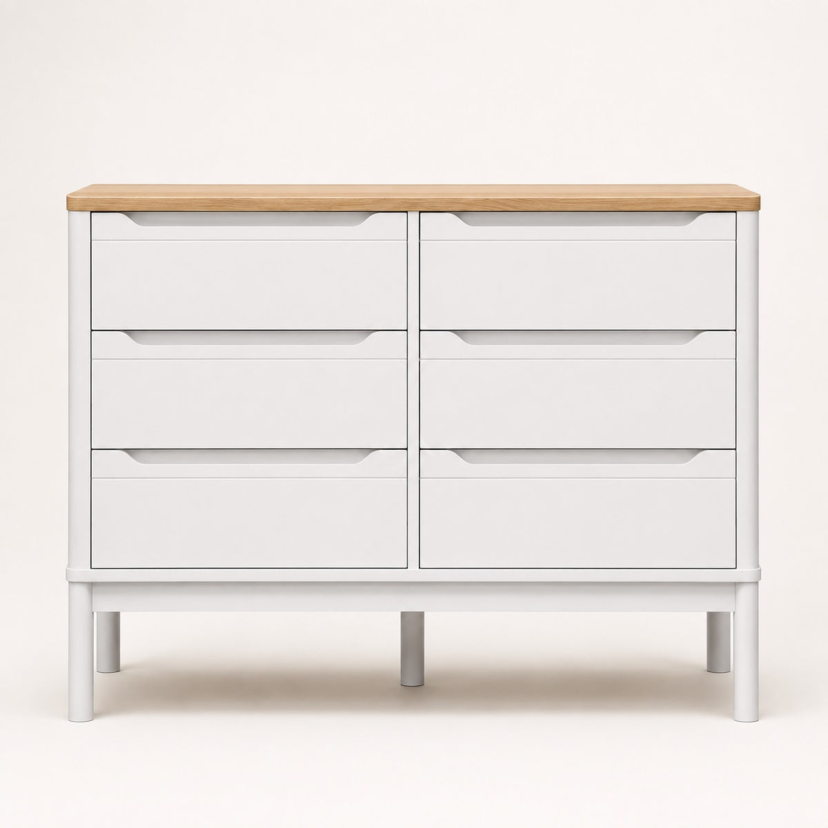 Vue de face de la commode blanche 6 tiroirs avec plateau effet bois et lignes épurées