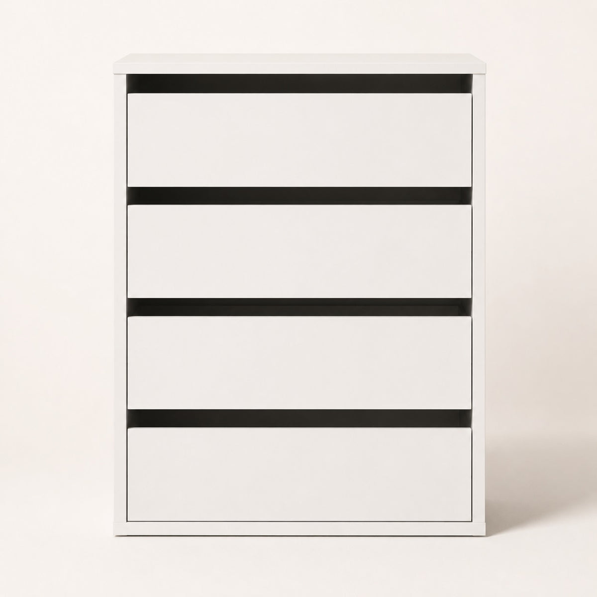 Commode blanche 4 tiroirs vue de face avec lignes épurées pour une chambre moderne et fonctionnelle.