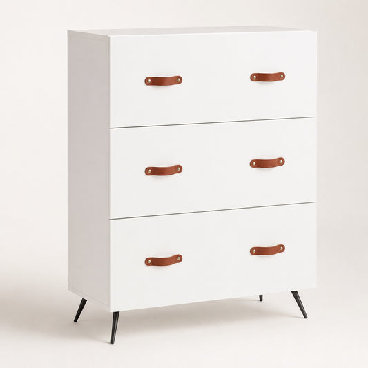 Commode 6 tiroirs blanche avec poignées effet cuir et pieds noirs, au design moderne et élégant.